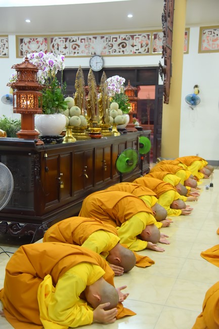 Prostrating five hundred names Bodhisattva Avalokitesvara