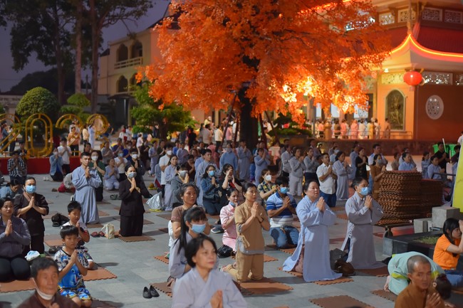 Prostrating five hundred names Bodhisattva Avalokitesvara