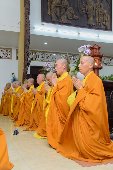 Prostrating five hundred names Bodhisattva Avalokitesvara