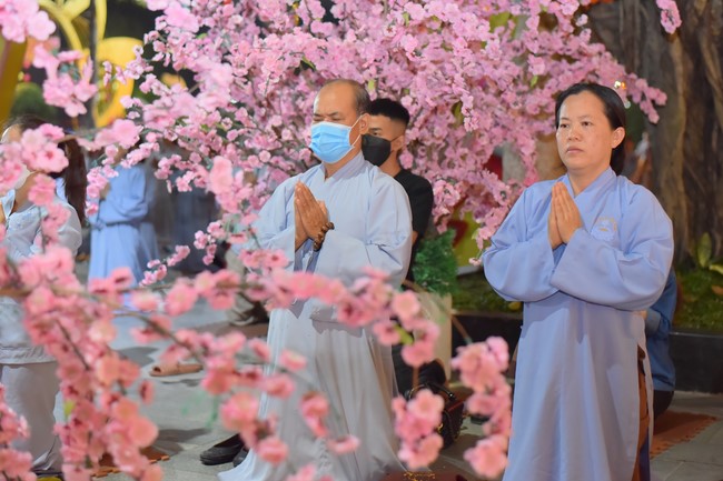 Prostrating five hundred names Bodhisattva Avalokitesvara