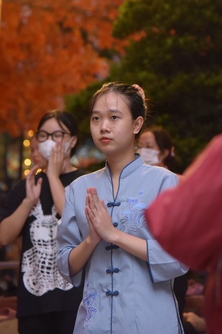 Prostrating five hundred names Bodhisattva Avalokitesvara