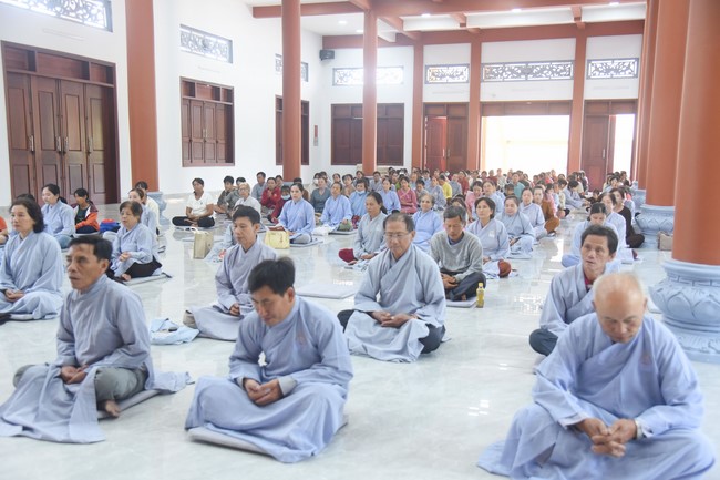 One-Day Peaceful Retreat at Dang Phap Pagoda