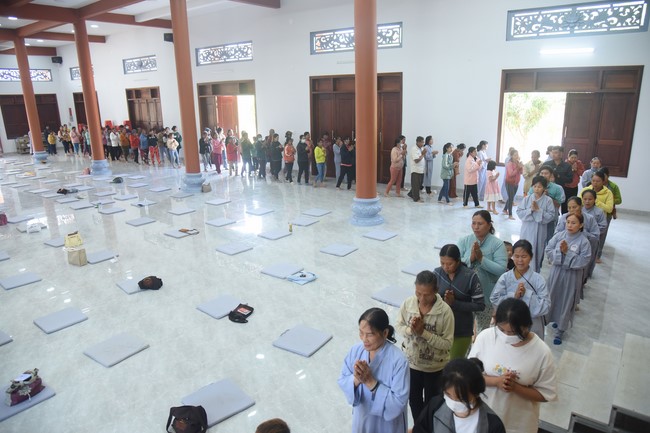 One-Day Peaceful Retreat at Dang Phap Pagoda