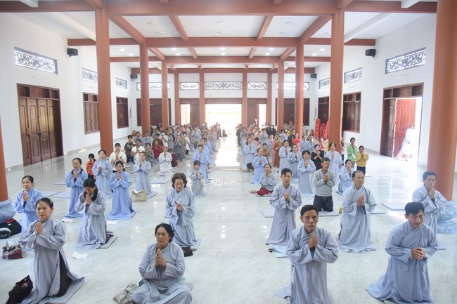 One-Day Peaceful Retreat at Dang Phap Pagoda