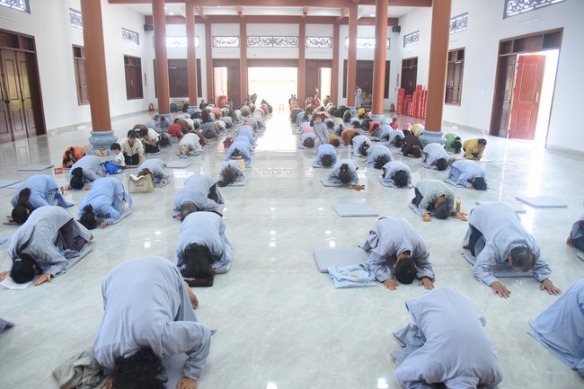 One-Day Peaceful Retreat at Dang Phap Pagoda