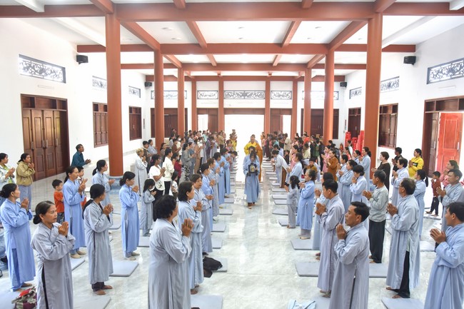 One-Day Peaceful Retreat at Dang Phap Pagoda
