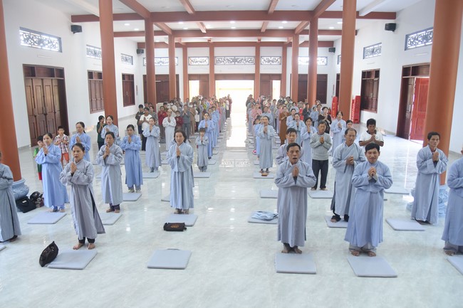 One-Day Peaceful Retreat at Dang Phap Pagoda