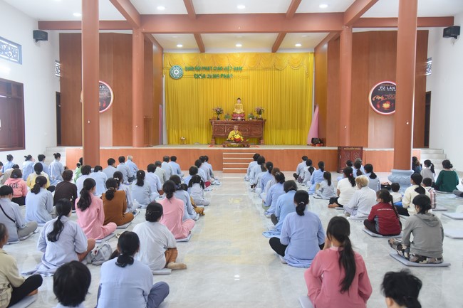 One-Day Peaceful Retreat at Dang Phap Pagoda