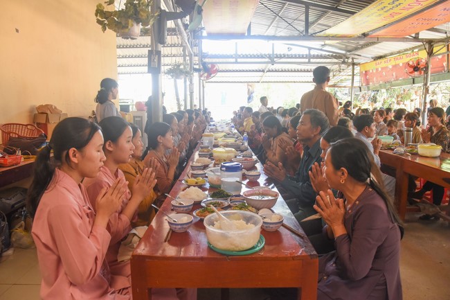 One-Day Peaceful Retreat at Dang Phap Pagoda