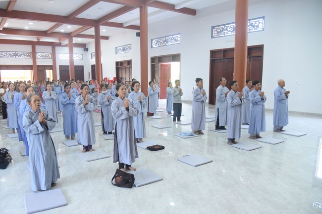 One-Day Peaceful Retreat at Dang Phap Pagoda