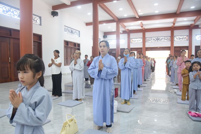 One-Day Peaceful Retreat at Dang Phap Pagoda