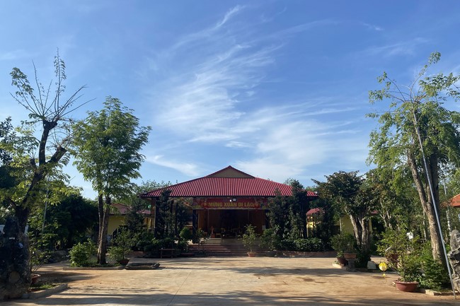 Repentant ceremony on Feb. 14th, Year of the Cat at Suoi Phap Pagoda
