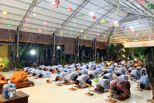 Repentant ceremony on Feb. 14th, Year of the Cat at Suoi Phap Pagoda