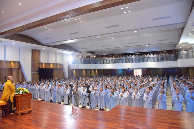 Dharma Talk Getting out of the Fire House in the 99th Seven-Day Retreat