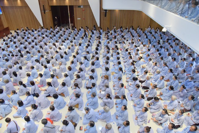 Dharma Talk Getting out of the Fire House in the 99th Seven-Day Retreat