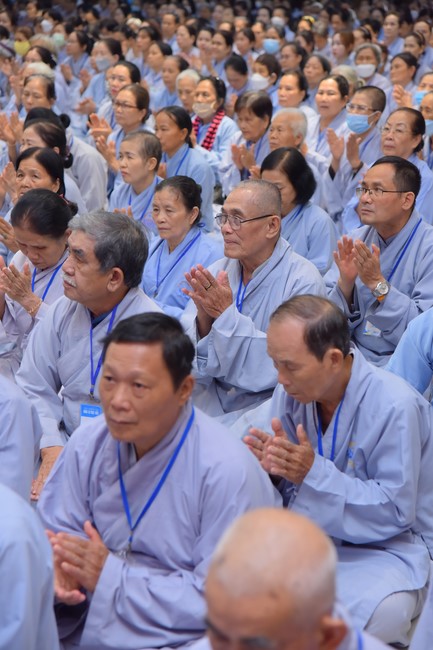 Dharma Talk Getting out of the Fire House in the 99th Seven-Day Retreat