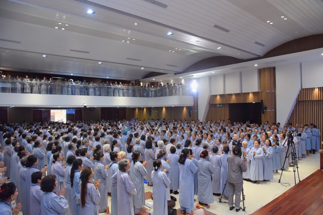 Dharma Talk Getting out of the Fire House in the 99th Seven-Day Retreat