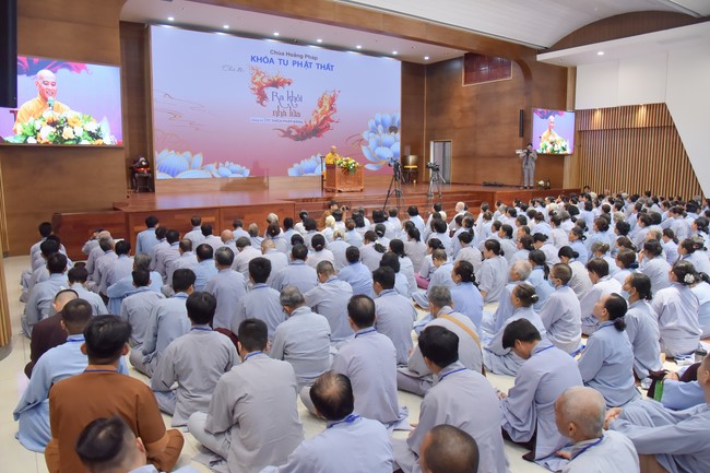 Dharma Talk Getting out of the Fire House in the 99th Seven-Day Retreat