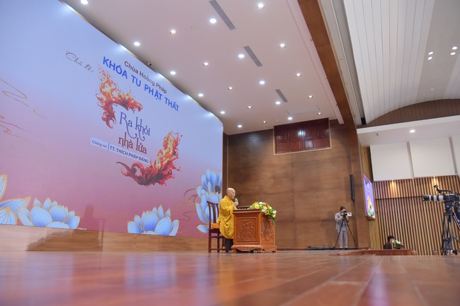 Dharma Talk Getting out of the Fire House in the 99th Seven-Day Retreat