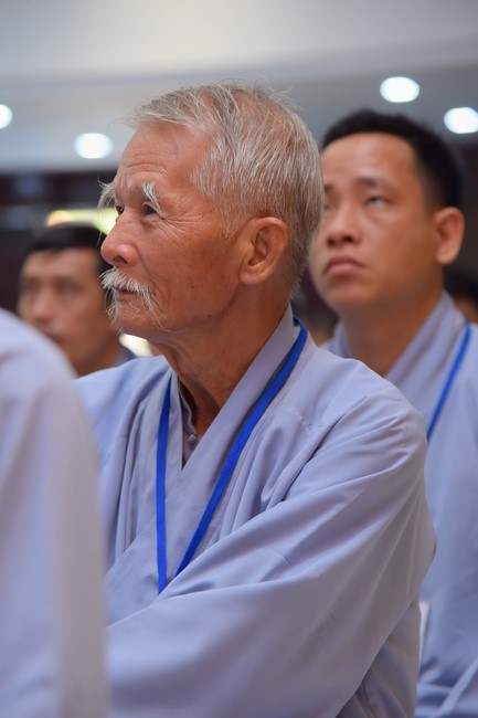 Dharma Talk Getting out of the Fire House in the 99th Seven-Day Retreat