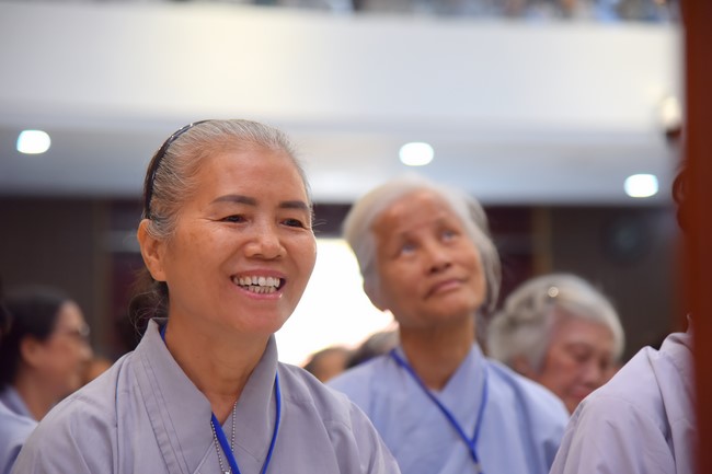 Dharma Talk Getting out of the Fire House in the 99th Seven-Day Retreat