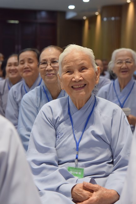 Dharma Talk Getting out of the Fire House in the 99th Seven-Day Retreat