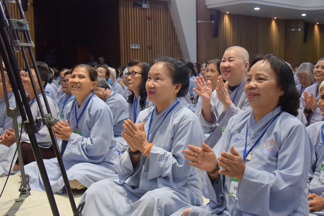 Dharma Talk Getting out of the Fire House in the 99th Seven-Day Retreat
