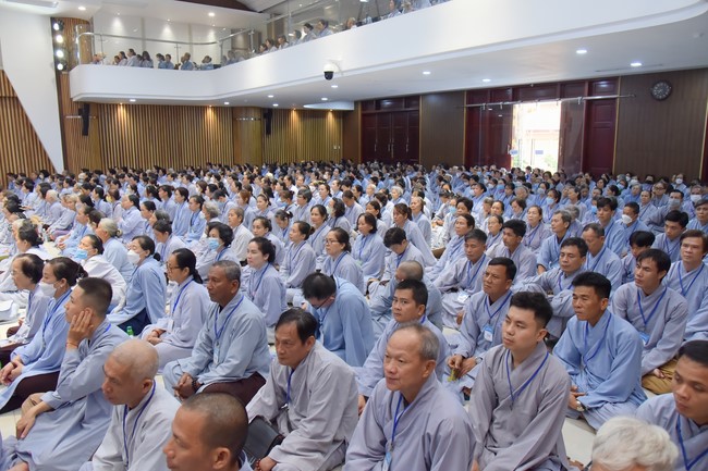 Dharma Talk Getting out of the Fire House in the 99th Seven-Day Retreat