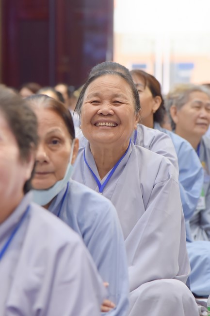 Dharma Talk Getting out of the Fire House in the 99th Seven-Day Retreat