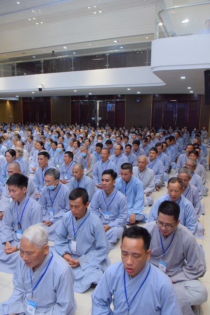 Dharma Talk Getting out of the Fire House in the 99th Seven-Day Retreat