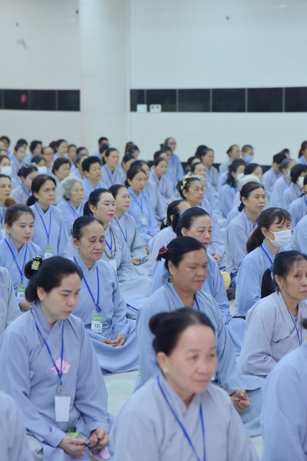 Dharma Talk Getting out of the Fire House in the 99th Seven-Day Retreat