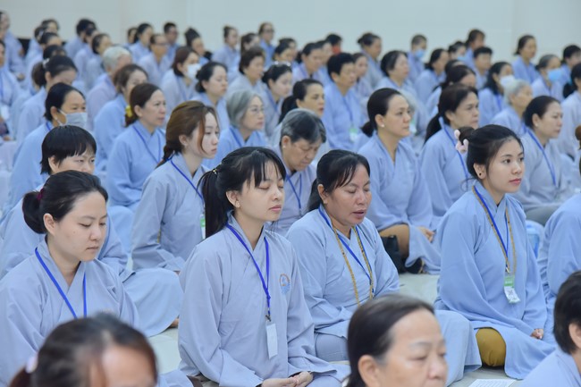 Dharma Talk Getting out of the Fire House in the 99th Seven-Day Retreat