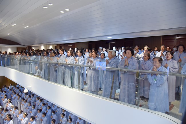 Dharma Talk Getting out of the Fire House in the 99th Seven-Day Retreat