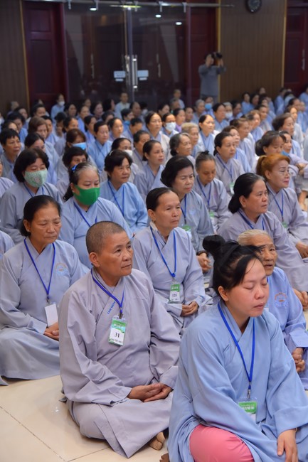 Dharma Talk Getting out of the Fire House in the 99th Seven-Day Retreat