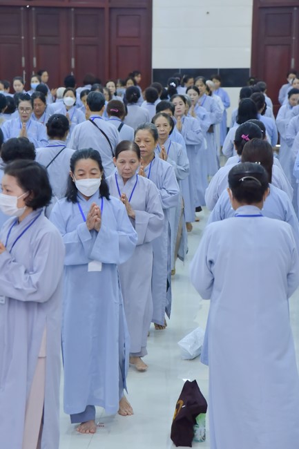 Dharma Talk Getting out of the Fire House in the 99th Seven-Day Retreat