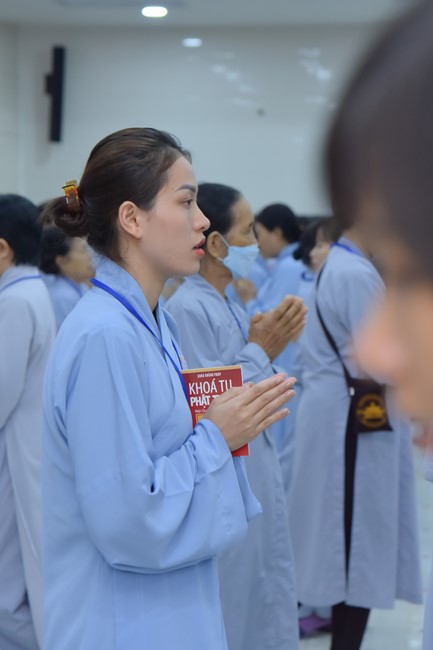 Dharma Talk Getting out of the Fire House in the 99th Seven-Day Retreat