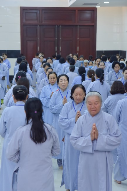 Dharma Talk Getting out of the Fire House in the 99th Seven-Day Retreat