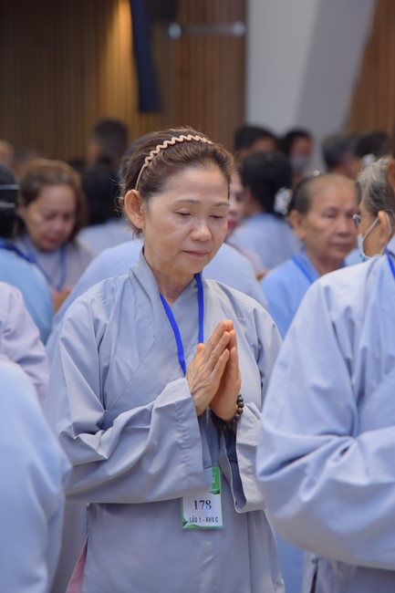 Dharma Talk Getting out of the Fire House in the 99th Seven-Day Retreat