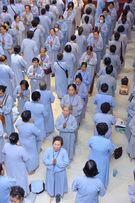 Dharma Talk Getting out of the Fire House in the 99th Seven-Day Retreat