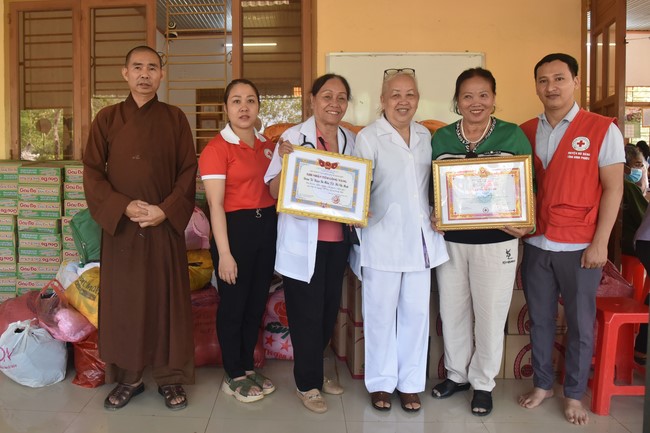 Program of healthy examination - treatment, free medicine and charity gift giving at Dang Phap Pagoda in Binh Phuoc