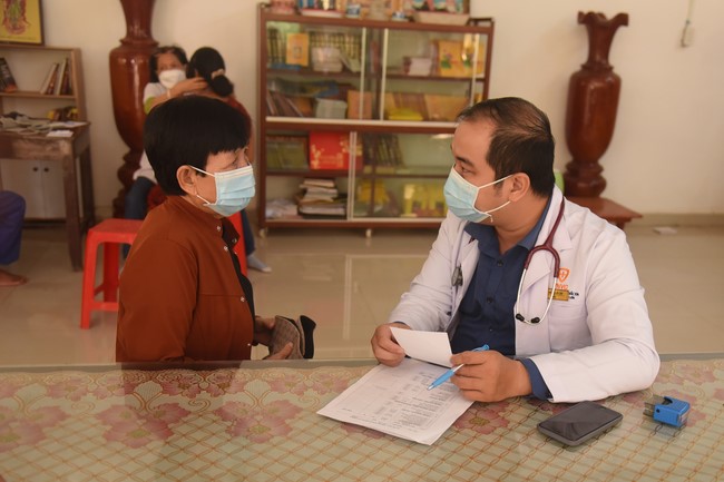 Program of healthy examination - treatment, free medicine and charity gift giving at Dang Phap Pagoda in Binh Phuoc