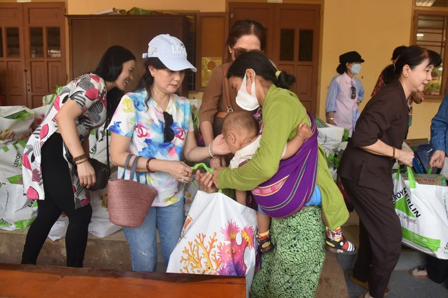 Program of healthy examination - treatment, free medicine and charity gift giving at Dang Phap Pagoda in Binh Phuoc