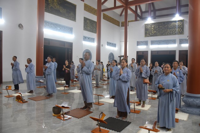 Program of healthy examination - treatment, free medicine and charity gift giving at Dang Phap Pagoda in Binh Phuoc