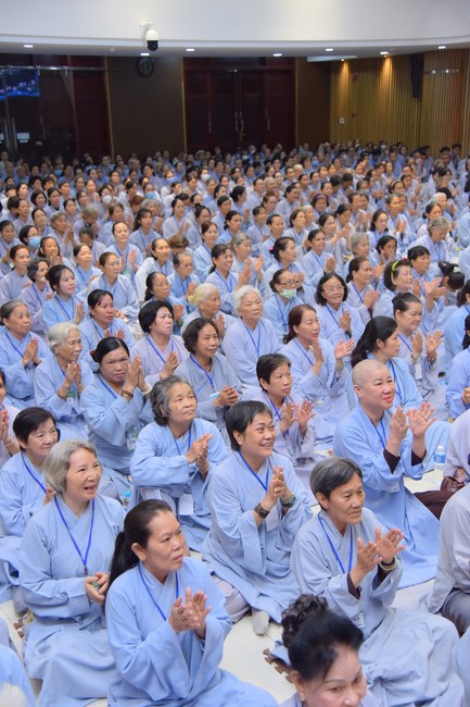 Dharma Talk Let's practice to end suffering in the 99th Seven-Day Retreat