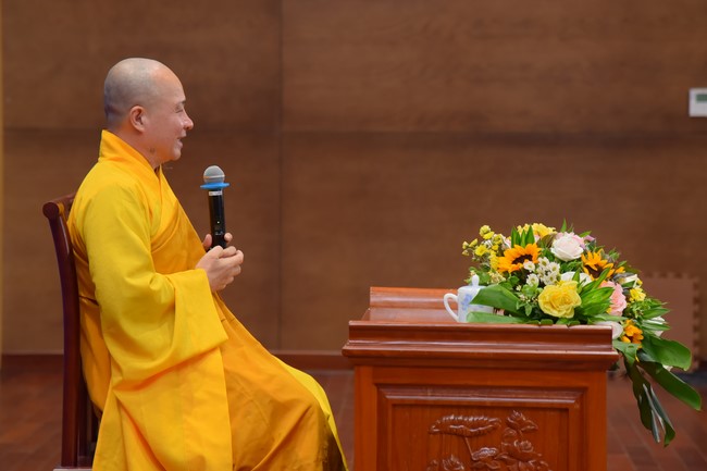 Dharma Talk Let's practice to end suffering in the 99th Seven-Day Retreat