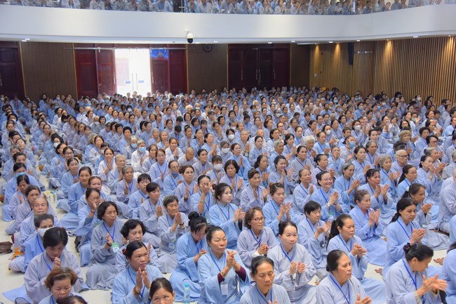 Dharma Talk Let's practice to end suffering in the 99th Seven-Day Retreat