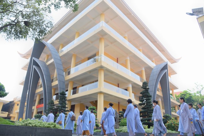 Dharma Talk Let's practice to end suffering in the 99th Seven-Day Retreat