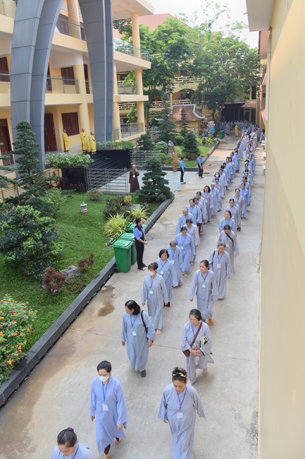 Dharma Talk Let's practice to end suffering in the 99th Seven-Day Retreat