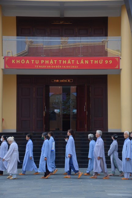 Dharma Talk Let's practice to end suffering in the 99th Seven-Day Retreat