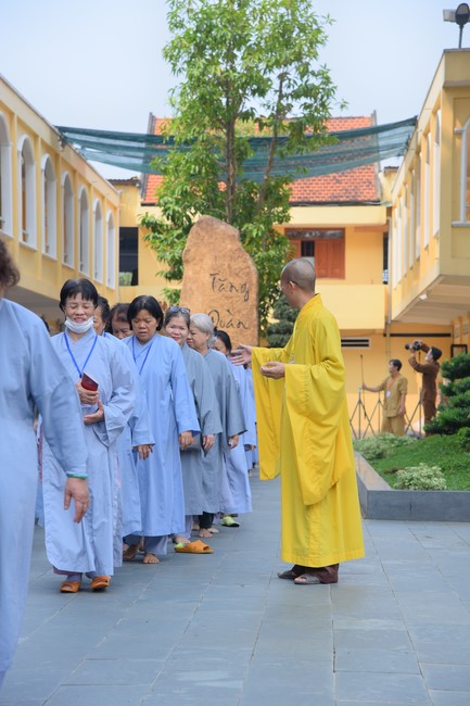 Dharma Talk Let's practice to end suffering in the 99th Seven-Day Retreat